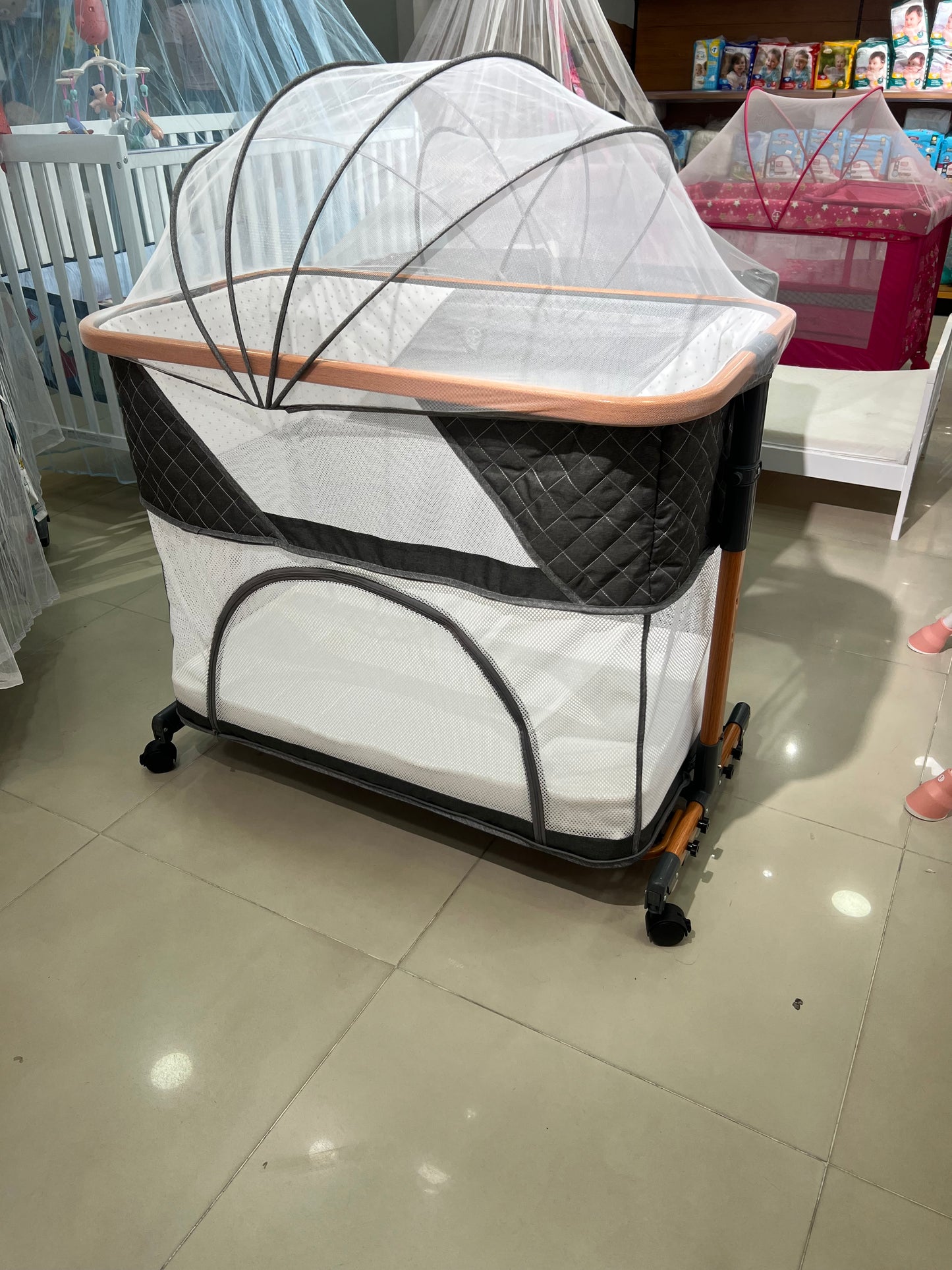 MOISE COLECHO C189- 4895